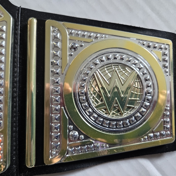 2014 Mattel WWE Championship Belt Kids Replica Wrestling - Picture 6 of 10